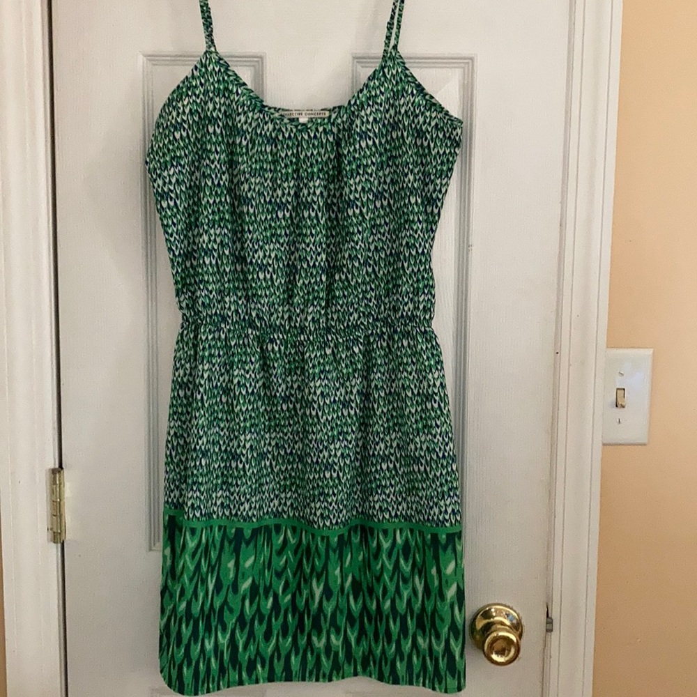 Super cute green patterned summer dress